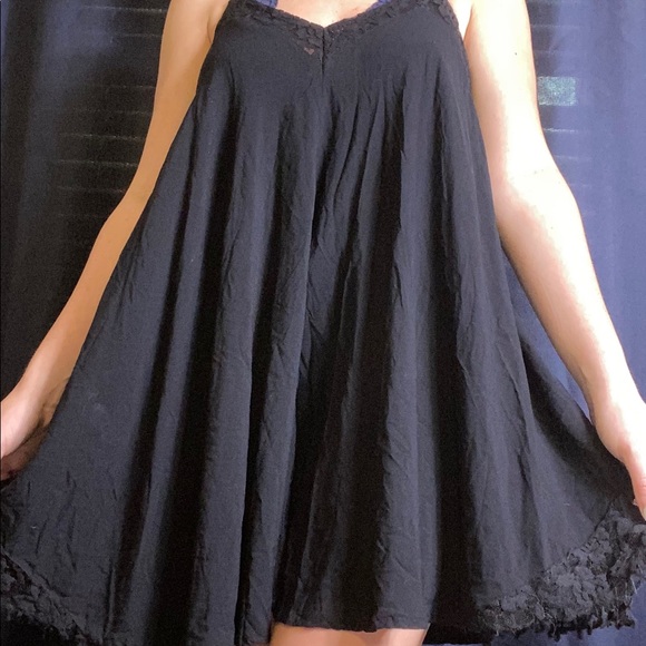 Forever 21 Dresses & Skirts - Mini black summer dress!